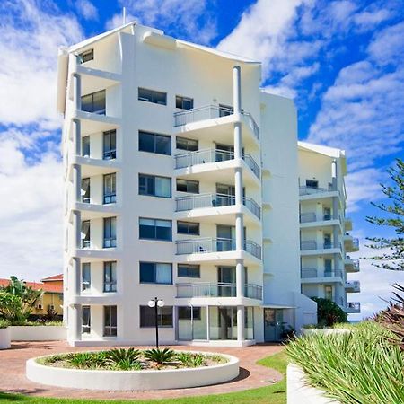Oceanside Resort - Absolute Beachfront Apartments Gold Coast Kültér fotó
