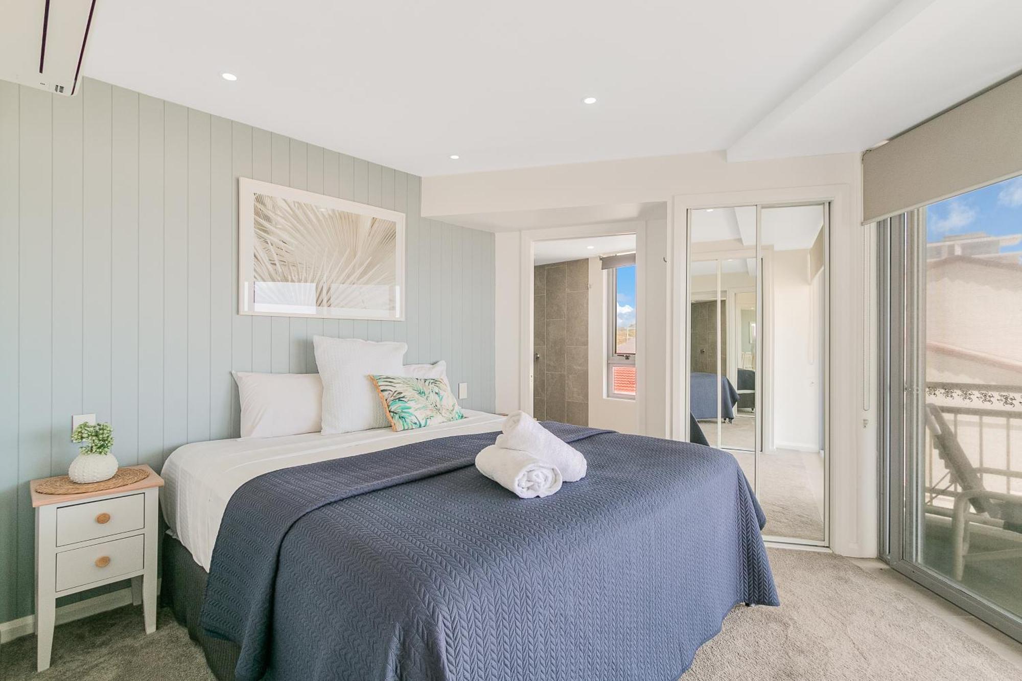 Oceanside Resort - Absolute Beachfront Apartments Gold Coast Kültér fotó
