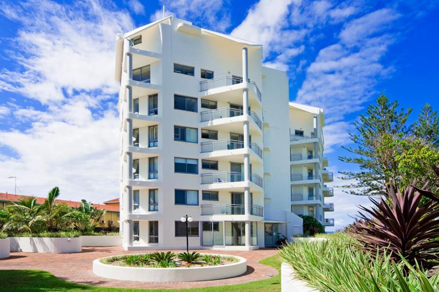 Oceanside Resort - Absolute Beachfront Apartments Gold Coast Kültér fotó