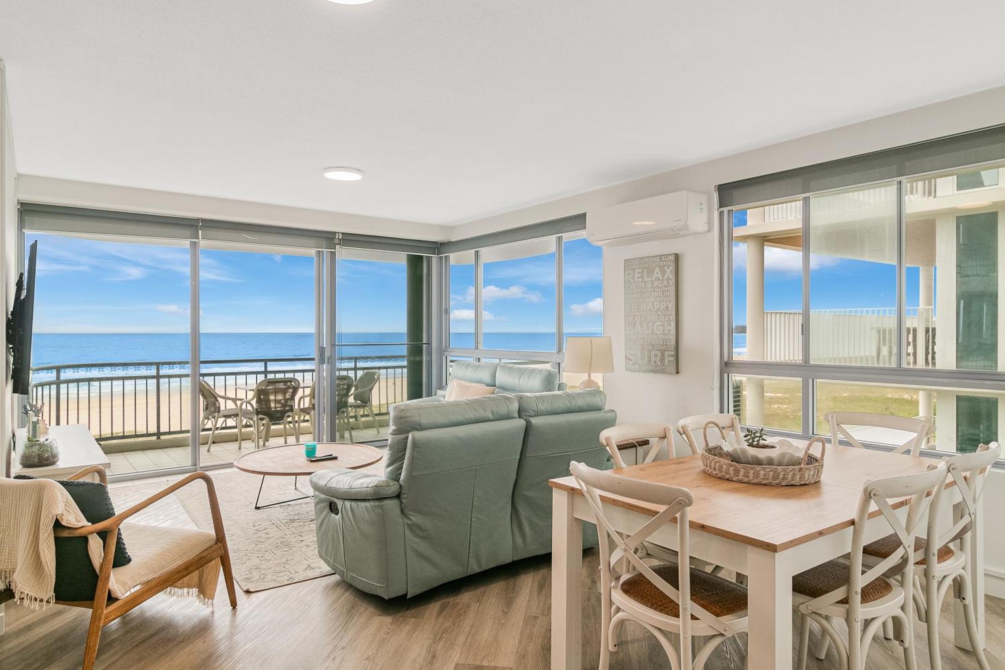 Oceanside Resort - Absolute Beachfront Apartments Gold Coast Kültér fotó