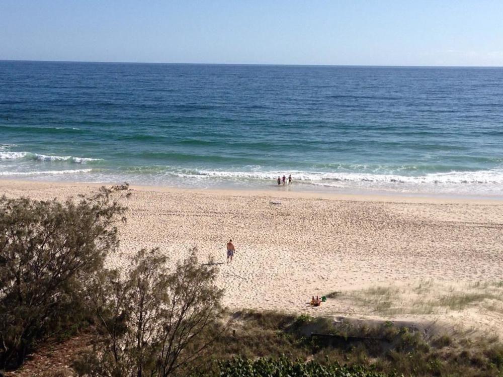 Oceanside Resort - Absolute Beachfront Apartments Gold Coast Kültér fotó