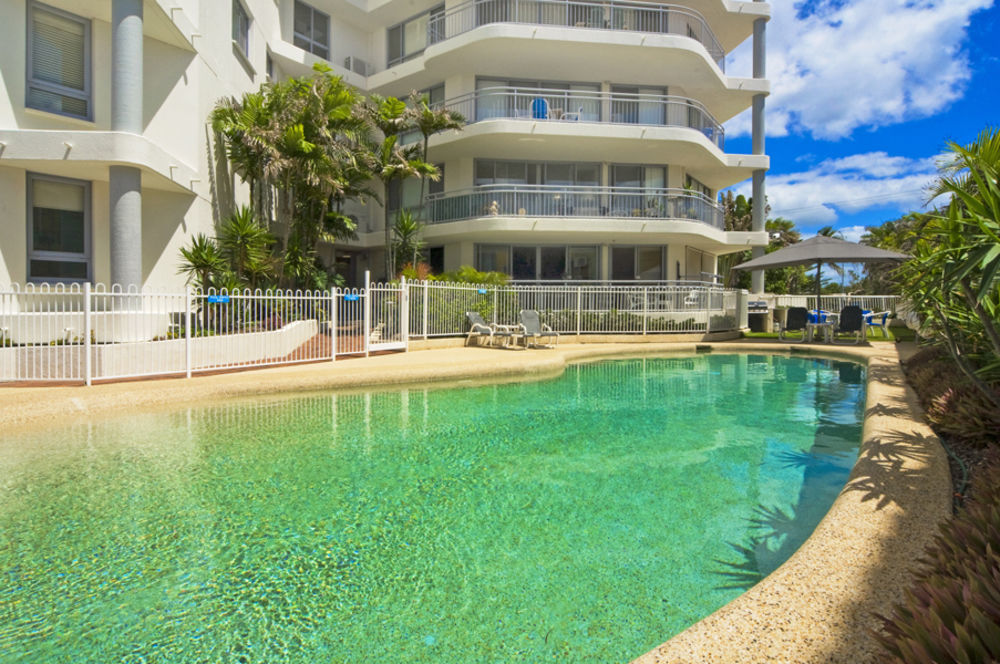 Oceanside Resort - Absolute Beachfront Apartments Gold Coast Kültér fotó