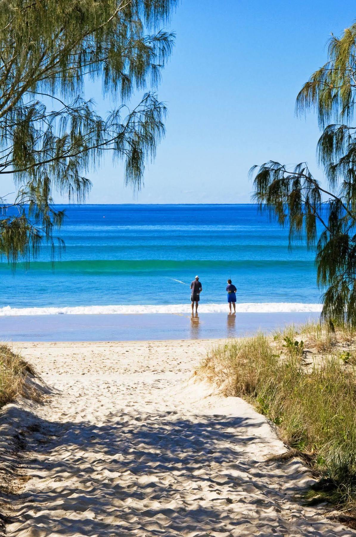 Oceanside Resort - Absolute Beachfront Apartments Gold Coast Kültér fotó