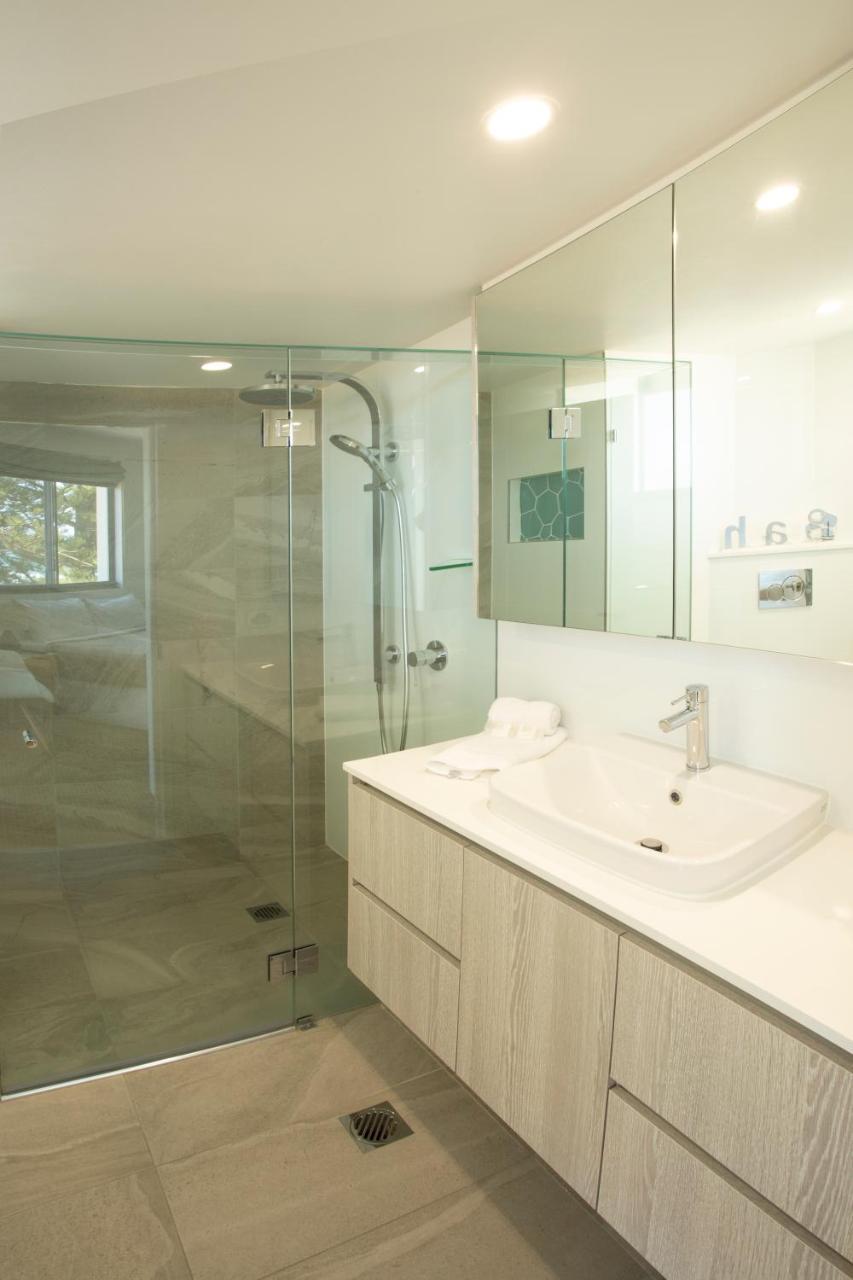 Oceanside Resort - Absolute Beachfront Apartments Gold Coast Kültér fotó